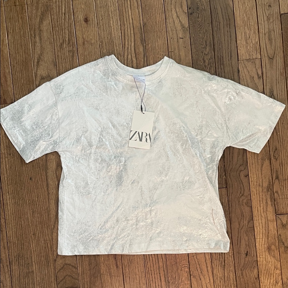NWT Zara Shimmering Silver and White Tee for kids